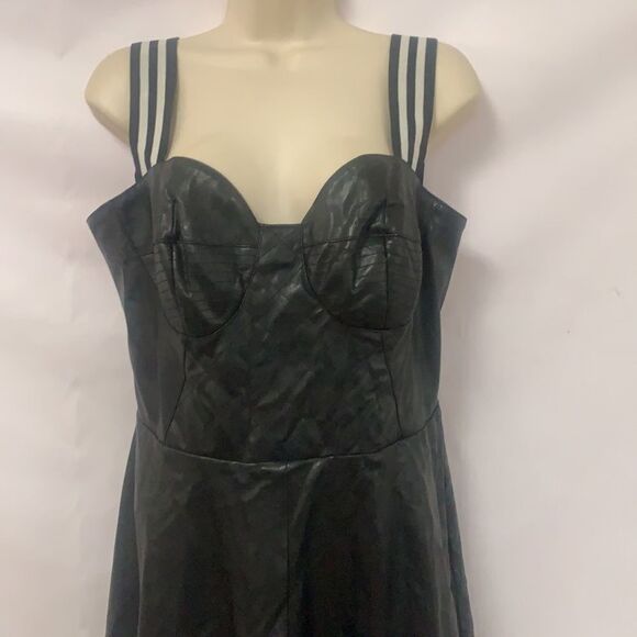 ASOS FAUX LEATHER BLACK ELASTIC SLEEVELESS DRESS  WITH LACE SLIP SIZE 10 - Picture 2 of 9